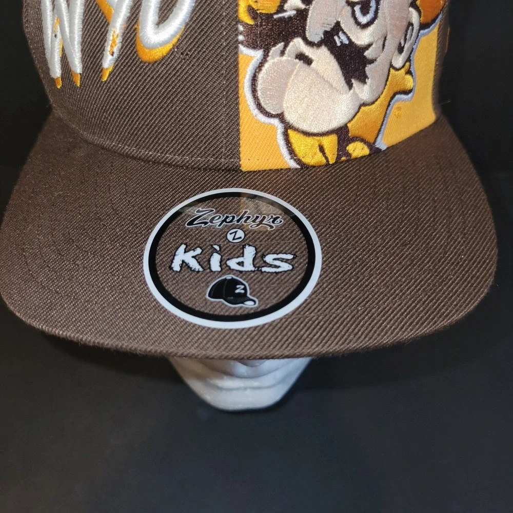 NWT Zephyr Wyoming Cowboys Youth Snapback Hat‎ Cap Pistol Pete
